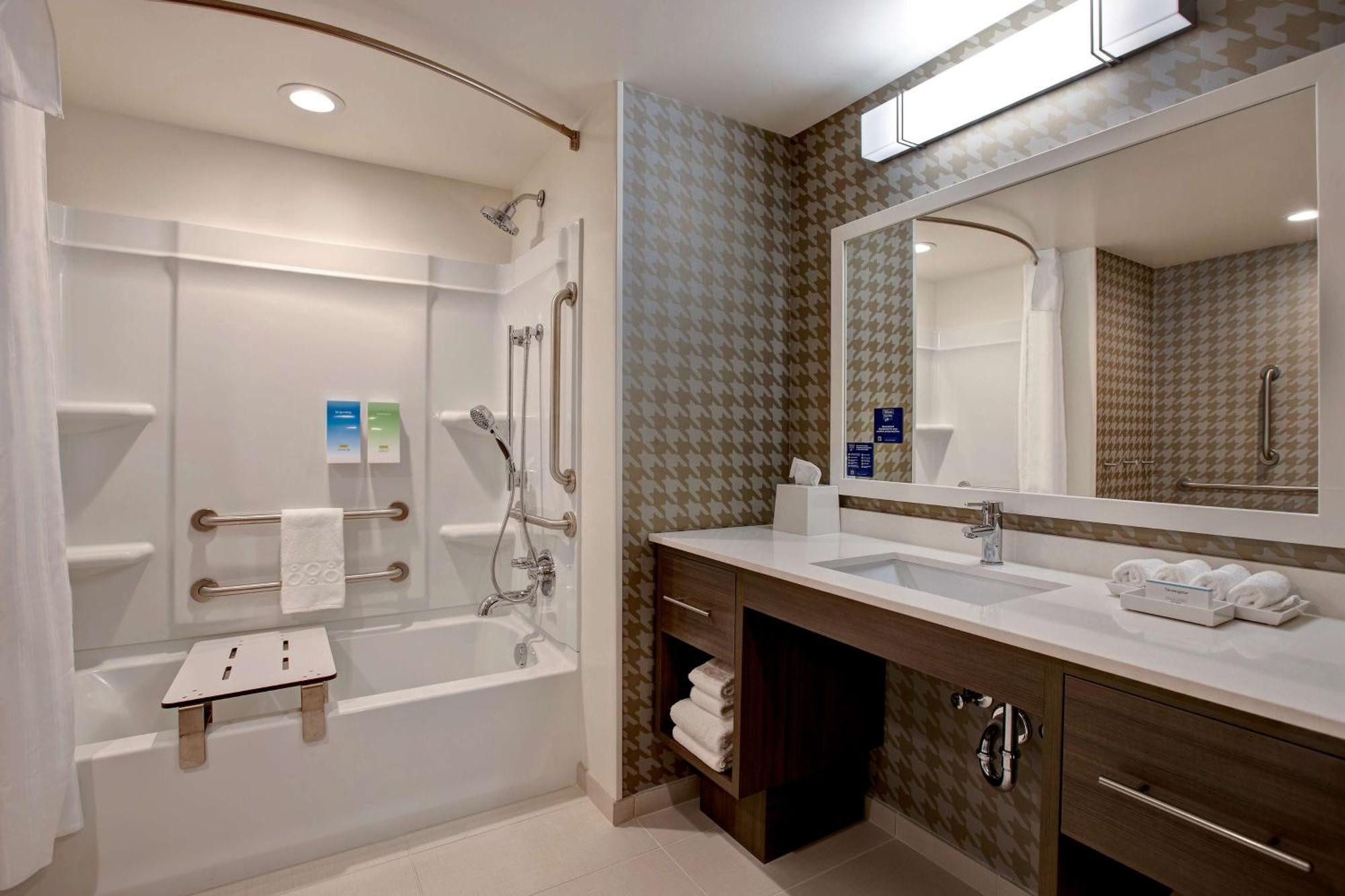 Home2 Suites By Hilton Carmel Indianapolis Екстер'єр фото