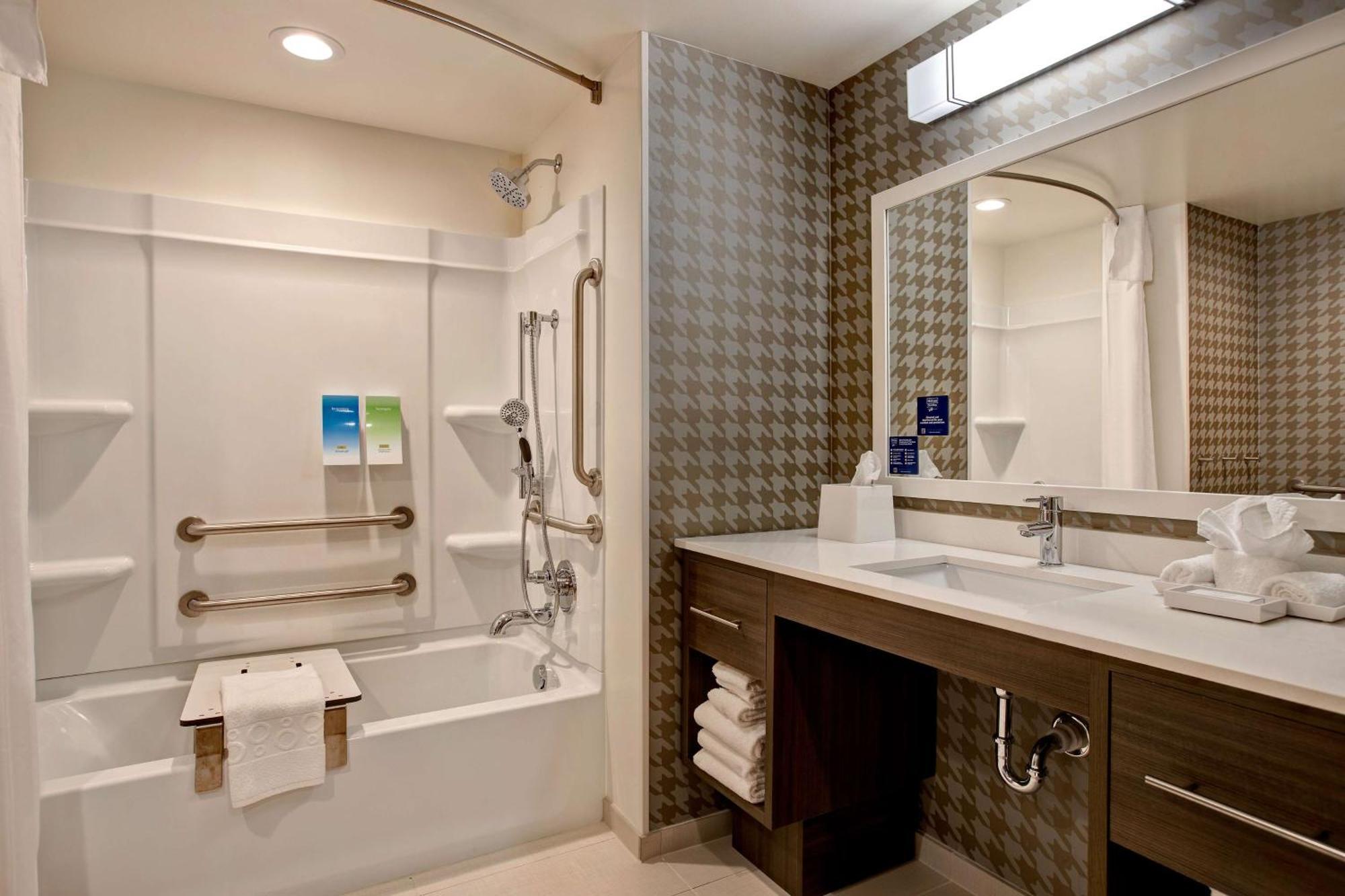 Home2 Suites By Hilton Carmel Indianapolis Екстер'єр фото